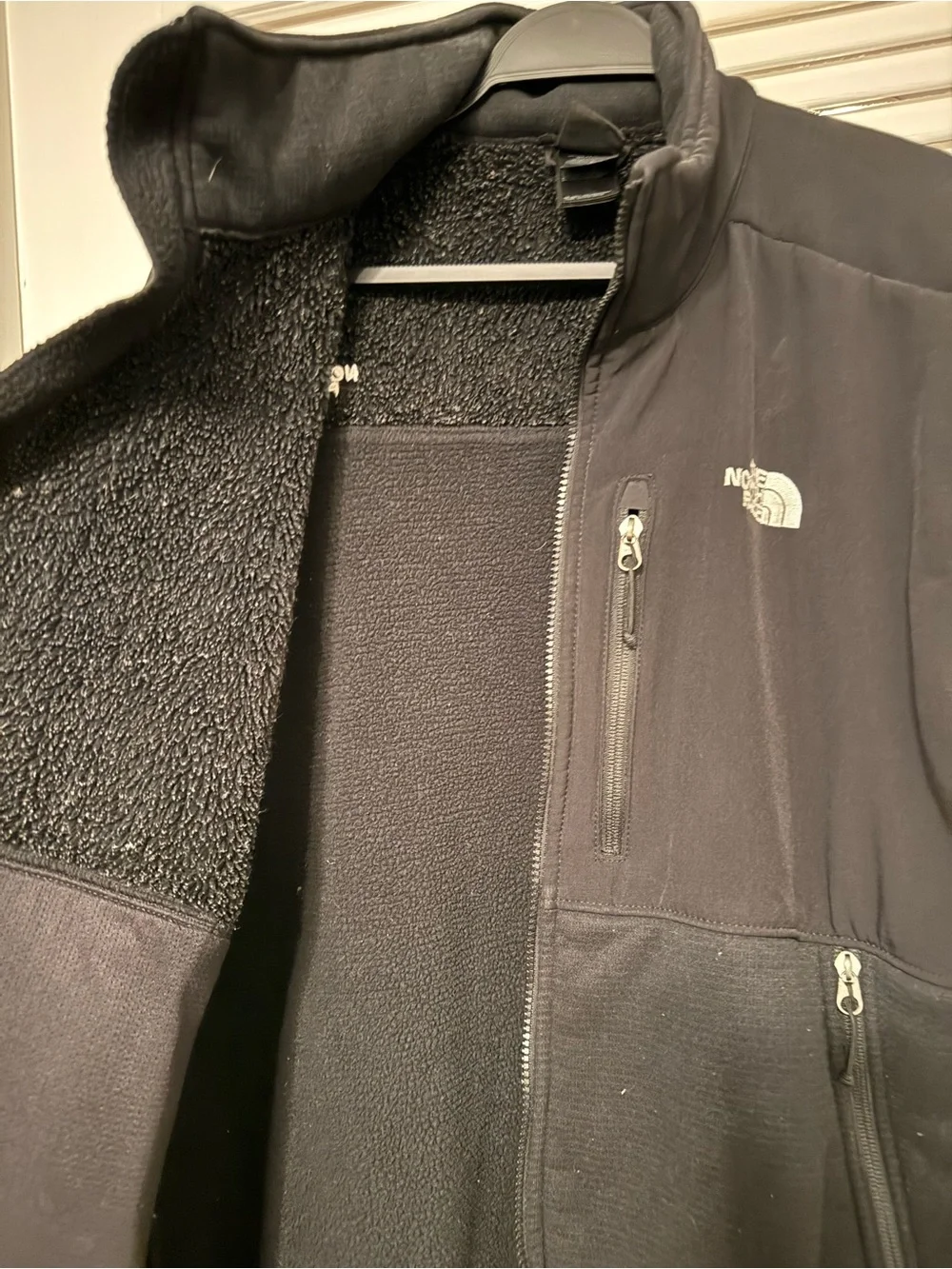 The North Face Black Lightweight Full-Zip Fleece Jacket